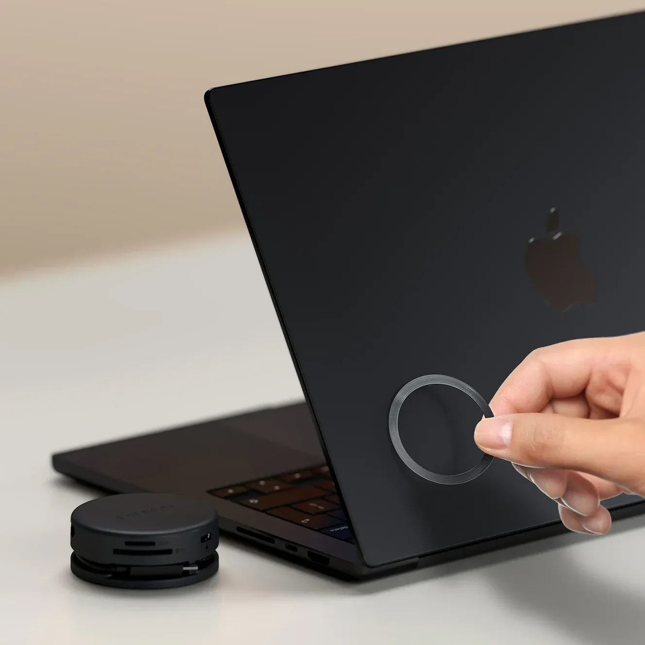 Hub Satechi OnTheGo 7-in-1 Multiport Adapter
